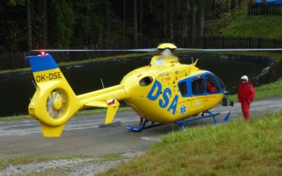 U Dívčího Hradu poranil muže kůň, hasiči pomohli s transportem do vrtulníku