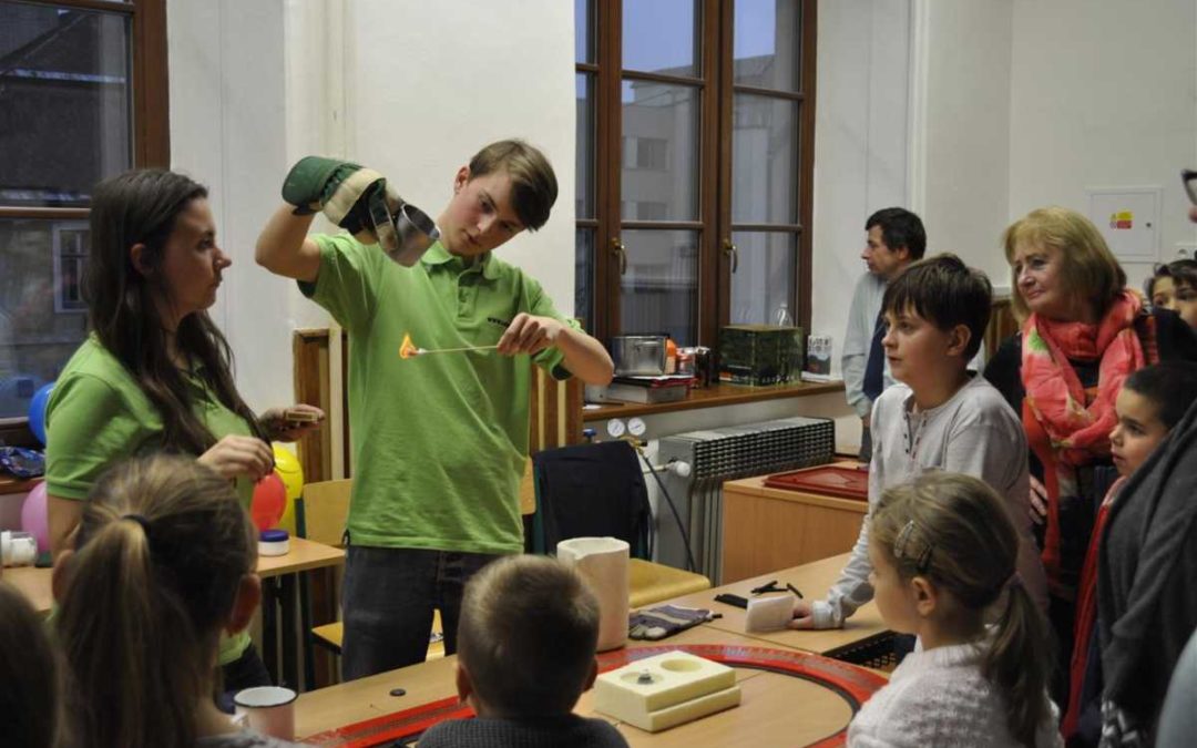 Den vědy přilákal stovky návštěvníků