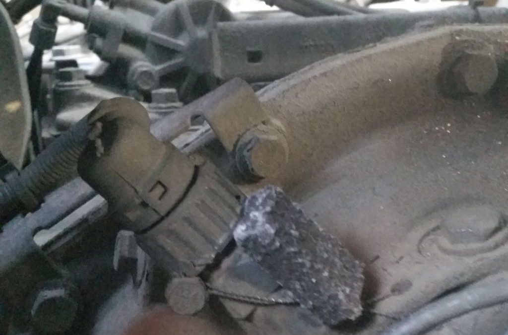 Na čidlo záznamového zařízení nákladního vozidla dal magnet