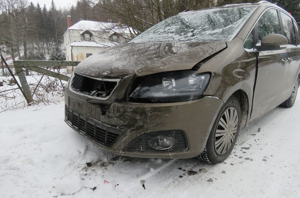 Řidička nedodržela bezpečnou vzdálenost mezi vozidly, způsobená škoda činí 260 tisíc korun