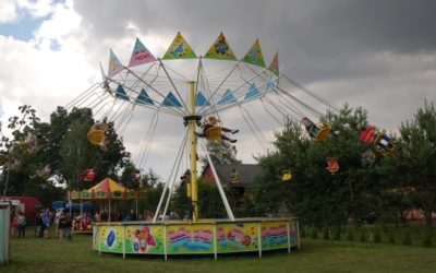 Opilý muž obtěžoval v Krnově návštěvníky lunaparku, skončil na záchytce