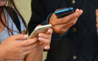 Dnes rozeslané klamavé SMS lákají z občanů tisíce korun