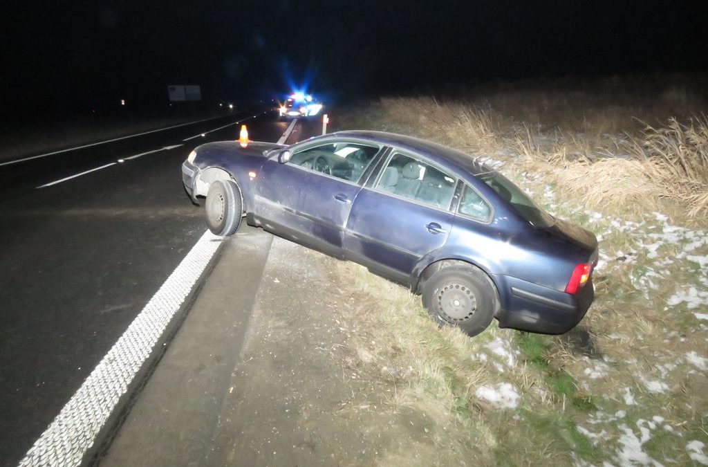 Opilý řidič vypil před jízdou šest velkých odlivek tvrdého alkoholu