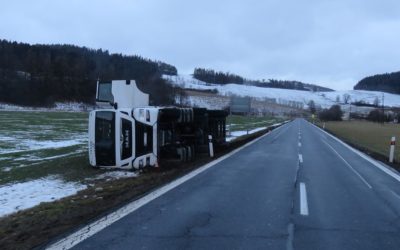 Opilý cizinec převrátil kamion