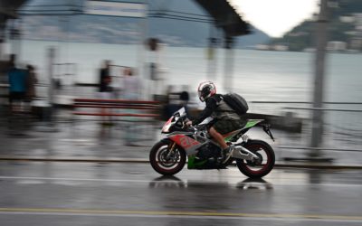 Teplé počasí přineslo brzké zahájení motorkářské sezóny, motocyklisté patří mezi nejohroženější