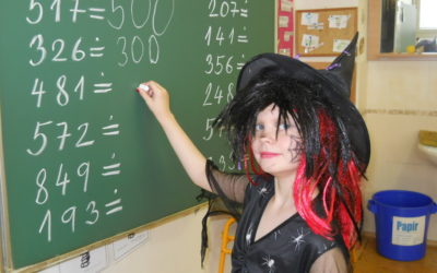 Žáci si užívali výuku v maskách čarodějů a čarodějnic