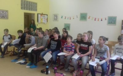 Žáci sedmé třídy si připravili pro své mladší spolužáky program ke dni Země
