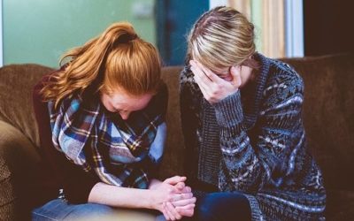 Jedna dívka přišla v Bruntále o mobil, druhá o peněženku