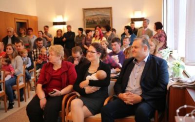 Ve Vrbně přivítali nové občánky