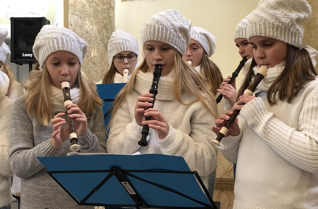 Děti z flétnového souboru Notička vystoupily na bruntálském zámku