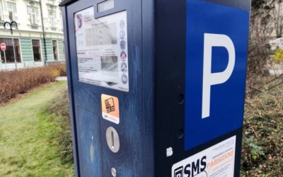 Parkování na placených stáních v centru Krnova a u nemocnice bude opět zpoplatněno