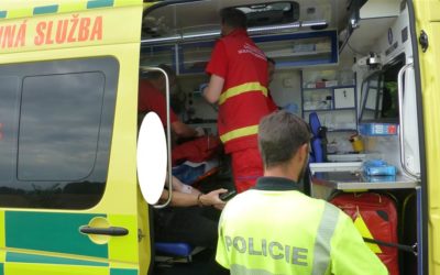 Vážná nehoda: U Heřmanovic se střetla dvě auta