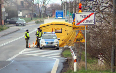Podívejte se na hranice! Ve Vysoké kontrolují mezinárodní tranzit, ve Slezských Rudolticích jsou zátarasy