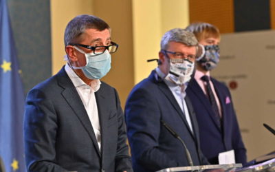 Školy dostanou miliardu na počítače, výuka na dálku bude povinná