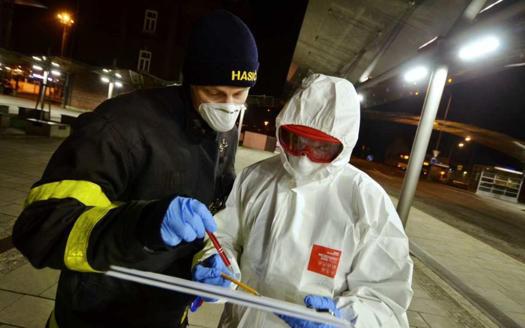 Moravskoslezští hasiči v březnu v boji s koronavirem rozhodně nezaháleli