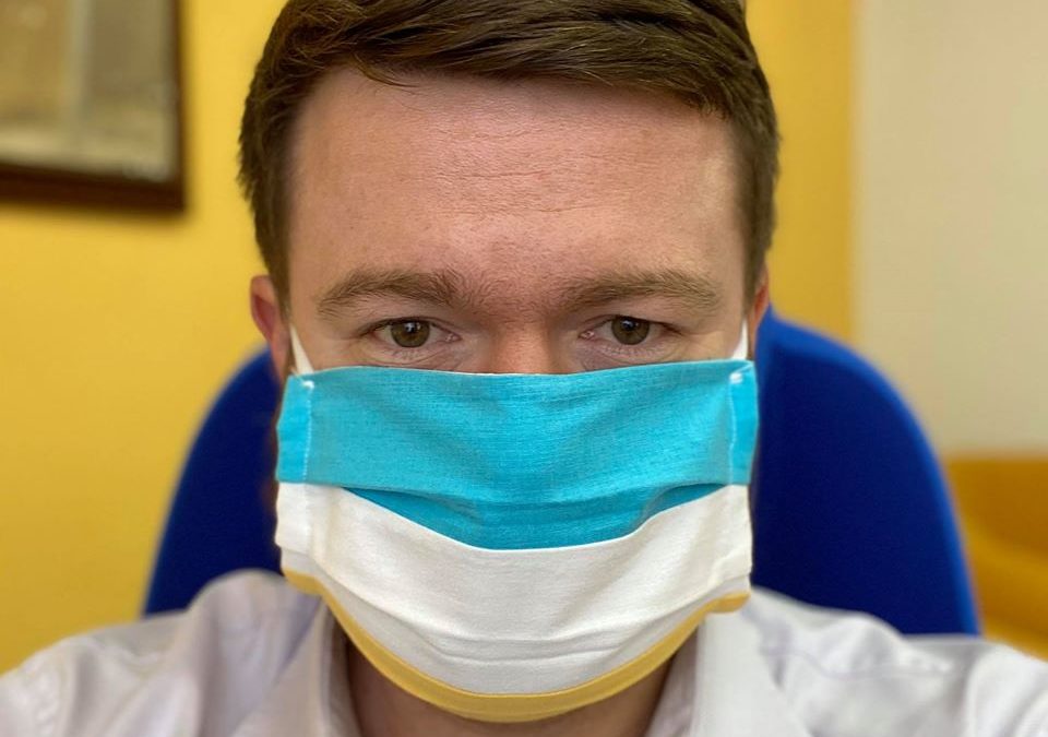 Starosta Krnova žádá občany, aby nevycházeli ven bez roušek