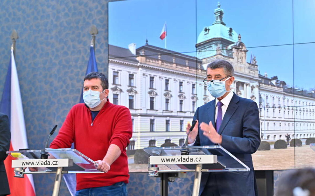 Omezení pohybu i maloobchodního prodeje a služeb je prodlouženo do 11. dubna, spouští se projekt chytré karantény