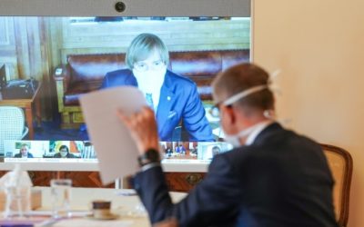 Vláda rozhodla o prodloužení nouzového stavu do 30. dubna, podpoří kulturní instituce více než miliardou korun