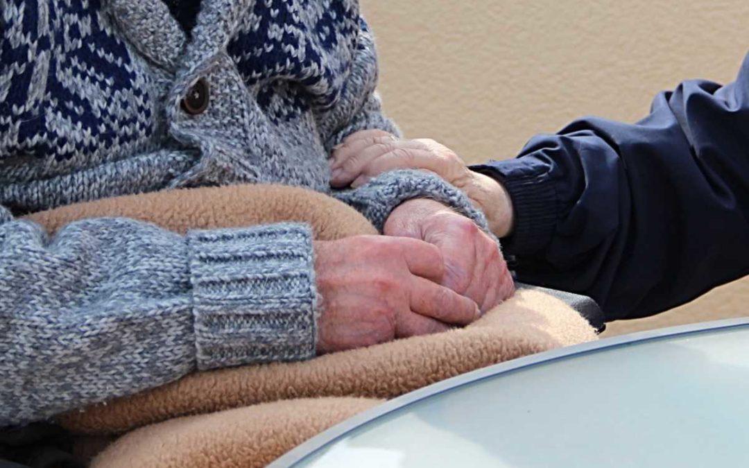 Ministerstvo zdravotnictví spouští plošné testování pracovníků domovů seniorů a sociálních služeb