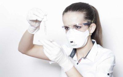 Svět daroval Česku tuny zdravotnického materiálu