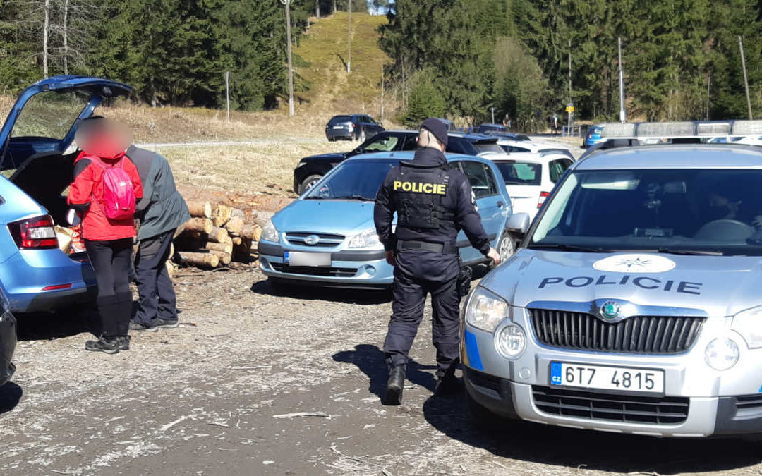 Policisté v rámci Moravskoslezského kraje zahájili kontroly pohybu lidí