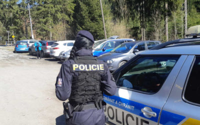 Policisté v Moravskoslezském kraji o víkendu dohlíželi na dodržování opatření v souvislosti s pandemií koronaviru