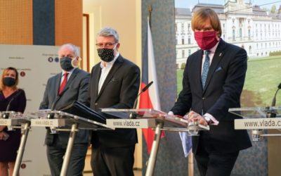 Otevřou se i kina a divadla, žáci devátých tříd se vrátí do škol v květnu