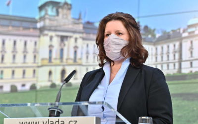 Vláda poskytne ochranné pomůcky zařízením pro děti vyžadující okamžitou pomoc