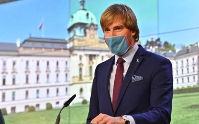 V úterý 12. května se ve 12 hodin rození zvony a vozy zdravotnických záchranných služeb jako poděkování všem zdravotníkům