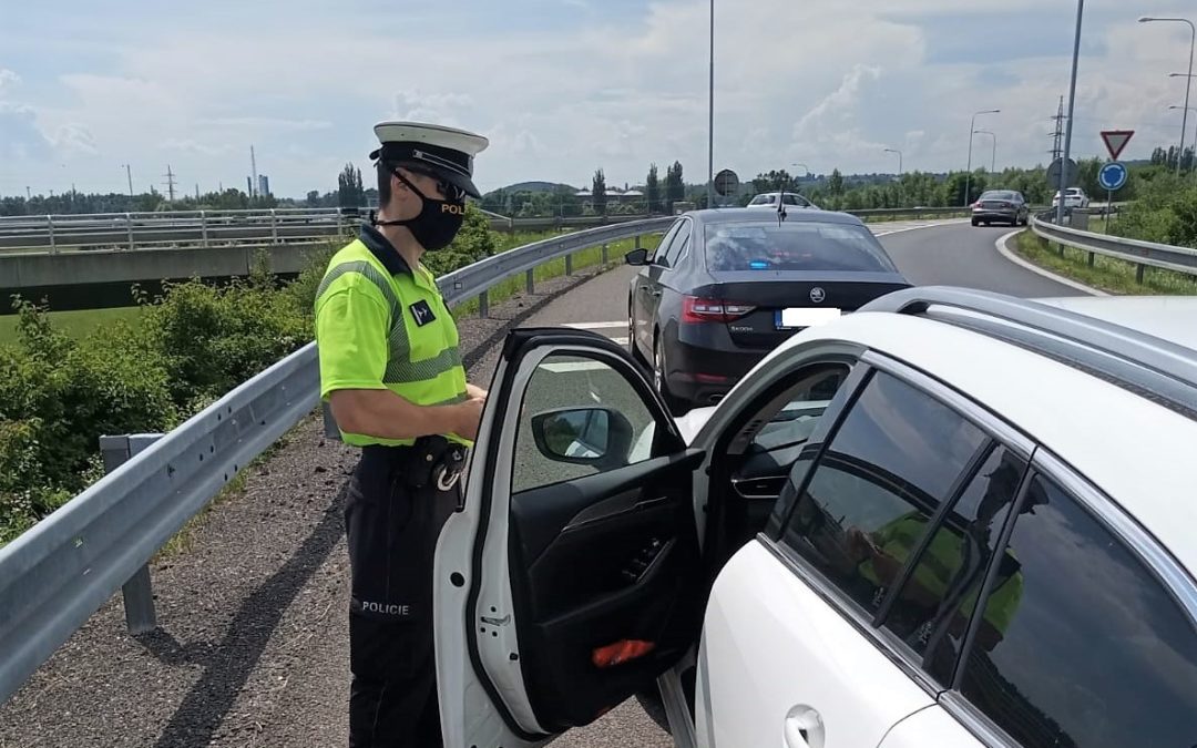 Zákaz pohybu mezi okresy platí třetí den, lidé dle policie nařízení respektují