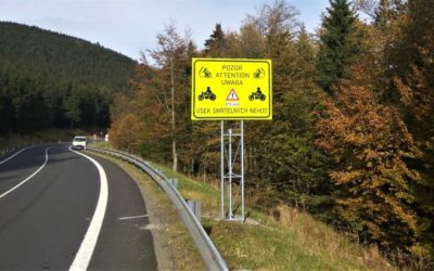Červenohorské sedlo lemují nové značky s kostlivci