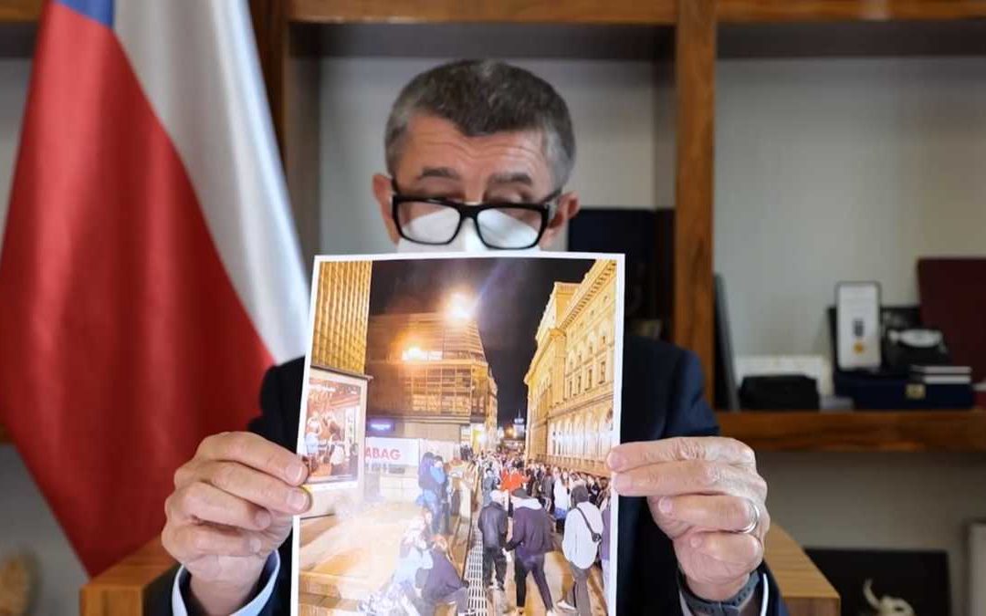 Premiér Andrej Babiš: Situace je vážná! Někteří spoluobčané nedodržují opatření, ohrožují naše seniory