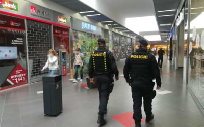 Policisté při kontrolách dodržování mimořádných opatření přitvrdí