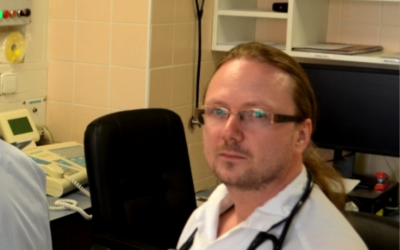 „Jako zdravotníka mne štve bagatelizace i mediální panika ohledně COVID-19,“ řekl v rozhovoru primář Interního oddělení SZZ Krnov Zdeněk Hrdlička