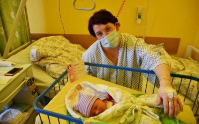 Vysněnou dceru Lauru porodila maminka před štědrovečerní půlnocí
