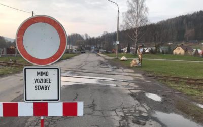 Ve Vrbně se opravuje most, silnice je uzavřená