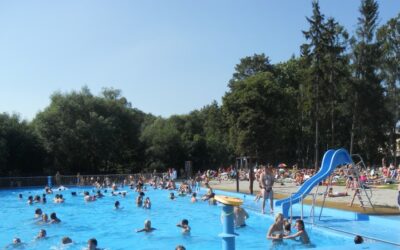 Bruntál: Provoz letního koupaliště v parku je zahájen