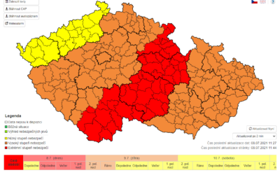 Meteorologové varují před extrémně silnými bouřkami s přívalovými srážkami