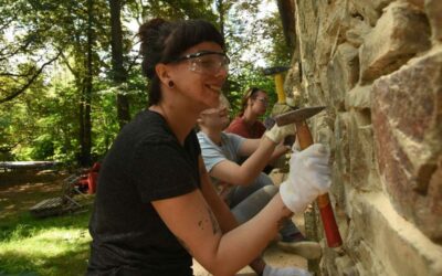Osoblažsko: Studenti architektury staví novodobou křížovou cestu