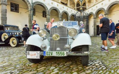 Automobiloví veteráni navštívili také Bruntál