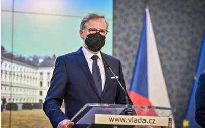 Vláda chce zlevnit pohonné hmoty a zrušit silniční daň