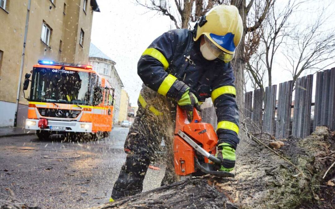 Moravskoslezský kraj: Silný vítr zaměstnal hasiče