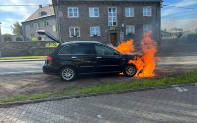 Požár osobního vozu v Bruntále se obešel bez zranění