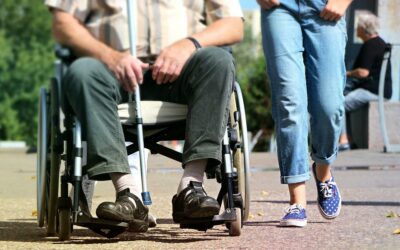 Osoby invalidní ve třetím stupni mohou od července jezdit za polovinu běžného jízdného
