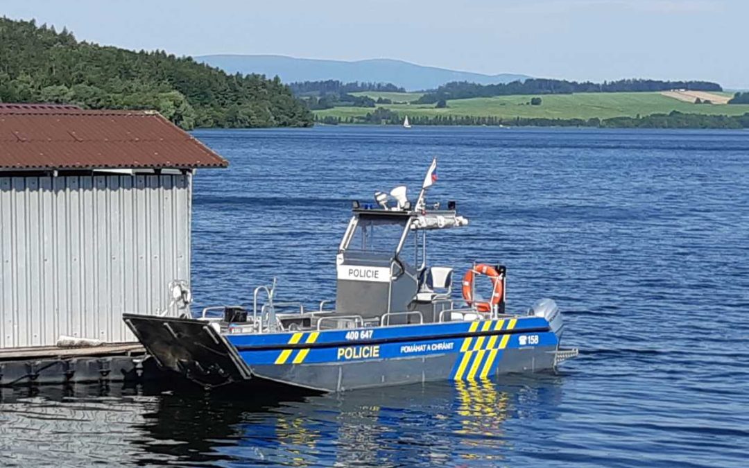 Moravskoslezský kraj: Policisté speciální pořádkové jednotky vykonávali dohled na vodních plochách