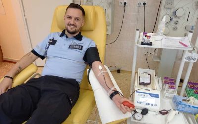 Dva vrbenští policisté se zapojili do hromadného dárcovství krve