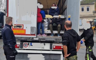 Vrbno pod Pradědem: Uprchlíci se schovávali v kamionu