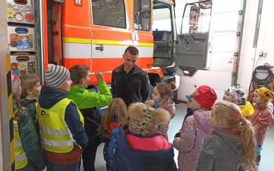 Oddělení Ježečků a Medvídků navštívilo HZS Bruntál