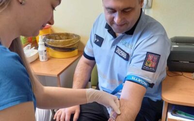 Transfuzní stanice apelují na dárce: Kritický nedostatek krve skupin s negativním faktorem