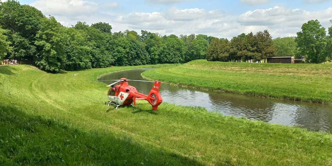 Posádky záchranářů resuscitovaly na Opavsku muže vytaženého z řeky
